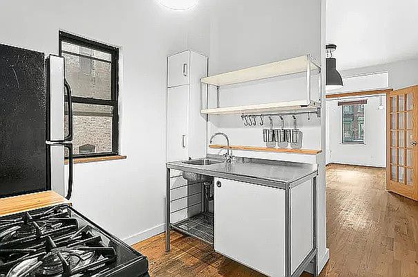 1st image of 219 Montrose Ave #3