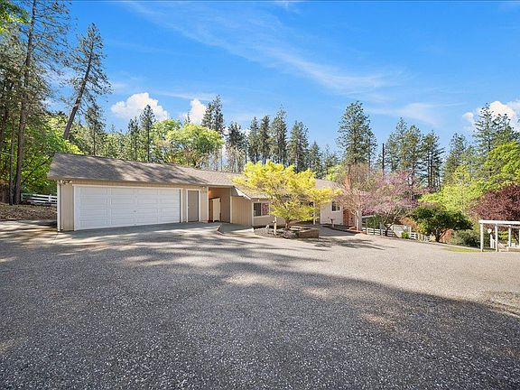 3rd image of 27769 Table Meadow Rd