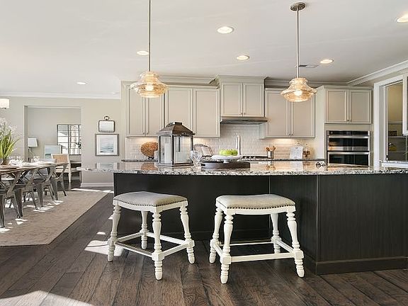 Kitcehn and breakfast area