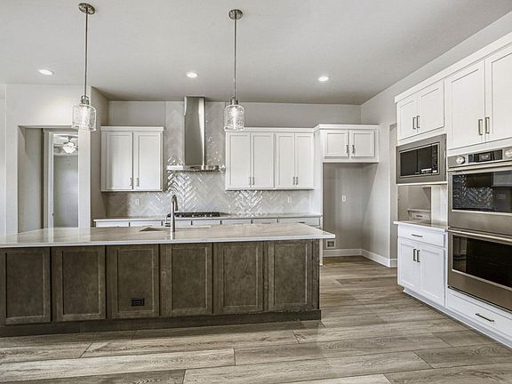 7th image of this home