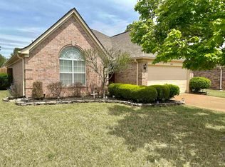 6986 Naples Dr, Cordova, TN 38018