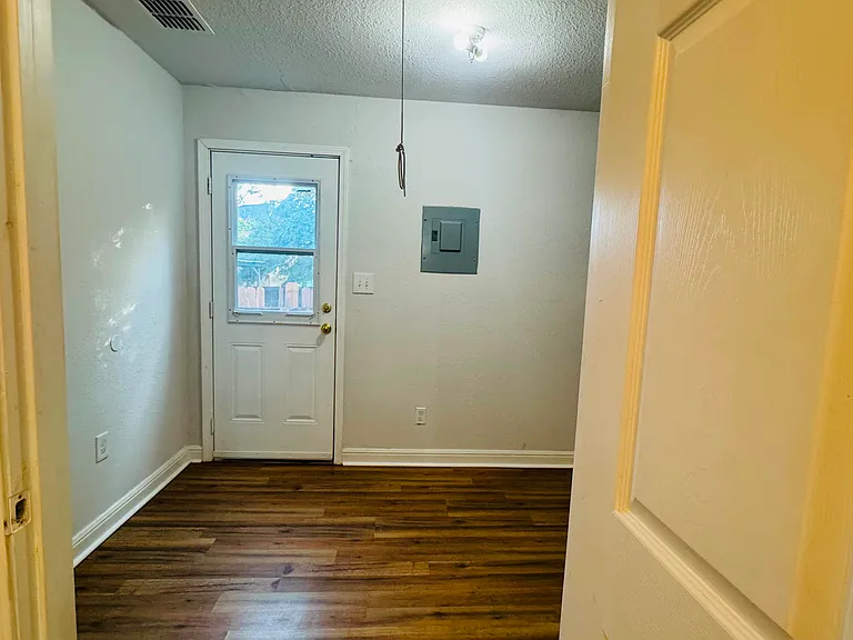5206 Pond Lake Dr #2 — Photo 31