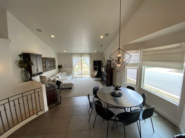 2871 N Augusta Dr