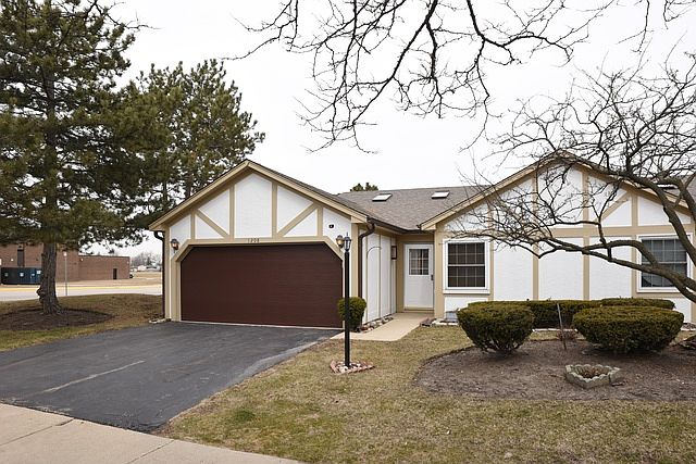 1st image of 1208 Clematis Dr