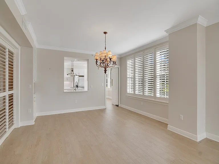 9013 Somerset Bay Ln #201 — Photo 29