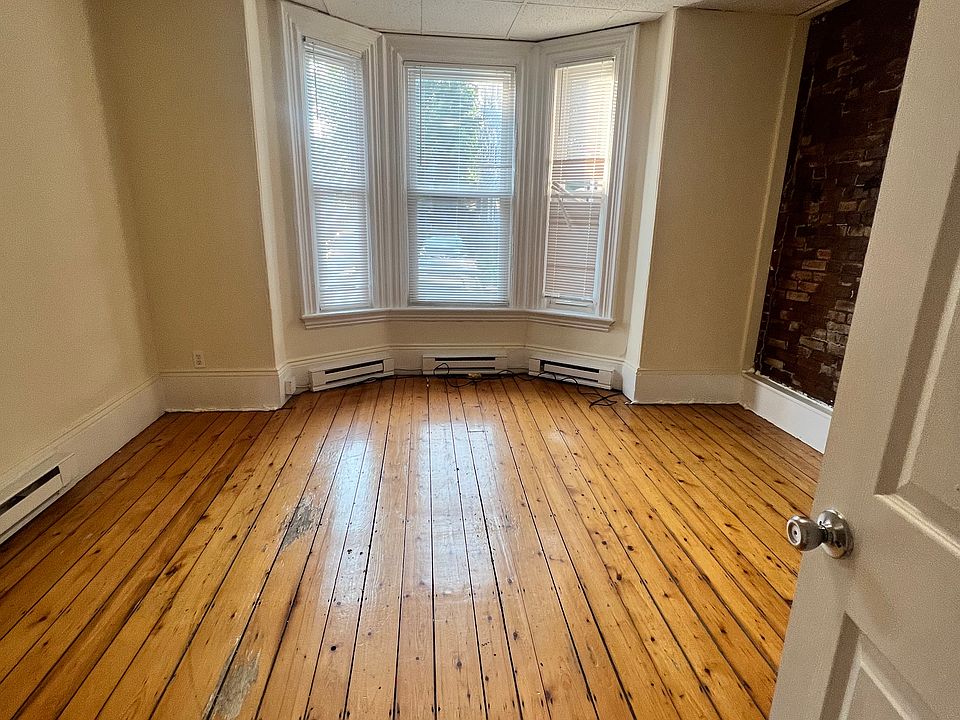 1st image of 5 School St #4