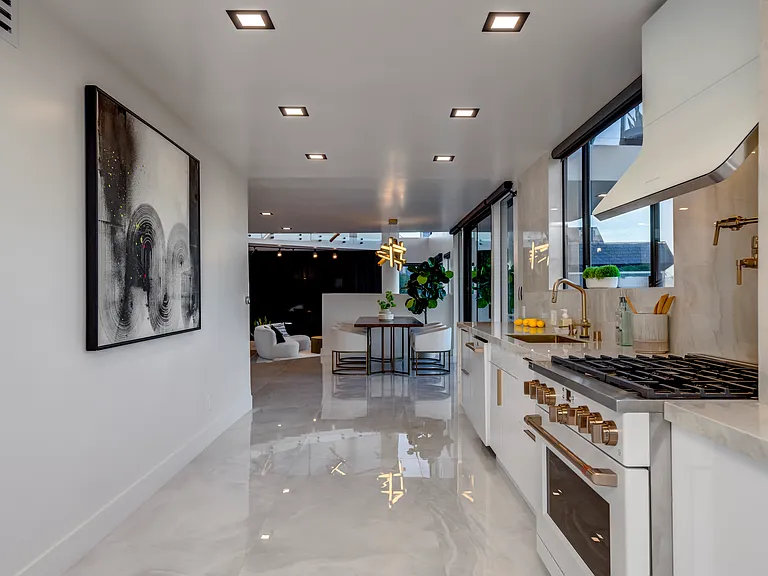 15125 Rayneta Dr — Photo 25