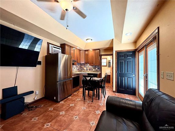 5th image of 3801 Mallard Dr