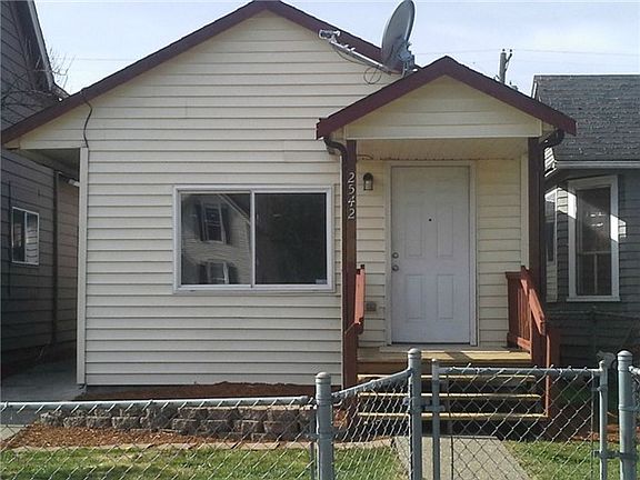 2nd image of 2542 S L St