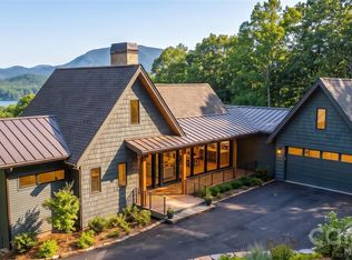 743 Hawk Mountain Rd, Lake Toxaway, NC 28747