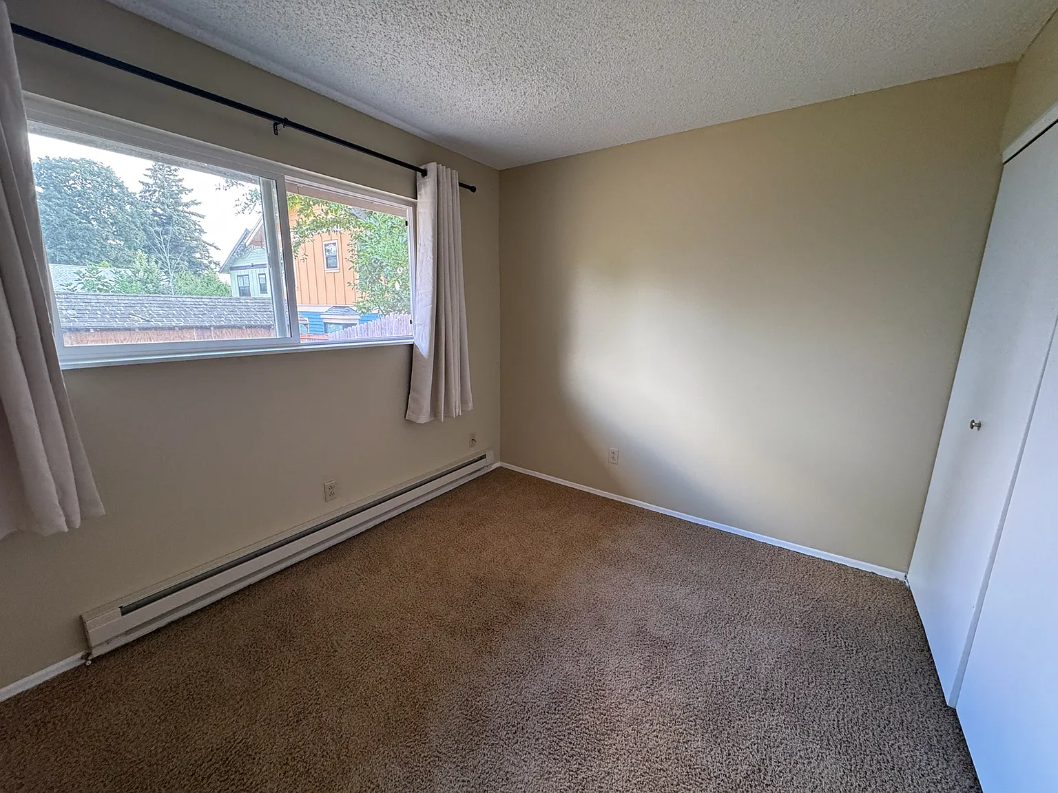 2 bed, 822 sqft, $1,995 — Photo 3