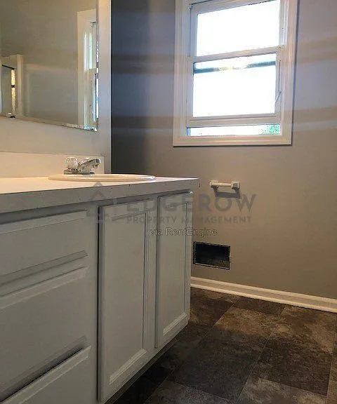 3700 Kalamazoo Ave SE — Photo 47