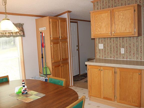 5th image of 15462 Summer Ln #19