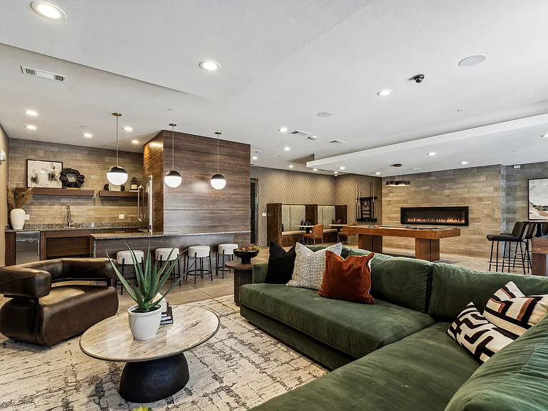 Gallery At Turtle Creek — Photo 30