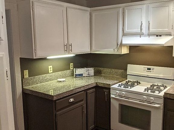 5th image of 2255 Pierce St NE #1