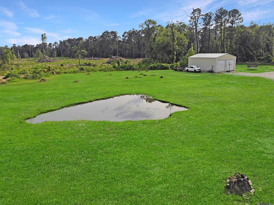 2nd image of 36059 Weiss Rd
