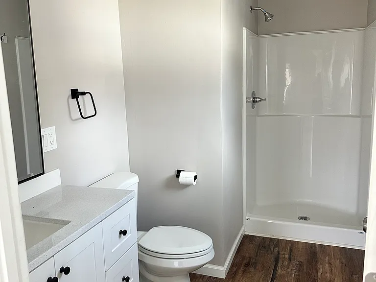 18 Maplewood Ave — Photo 9