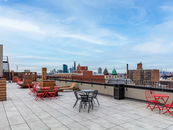 564 Saint Johns Place image 7 of 14