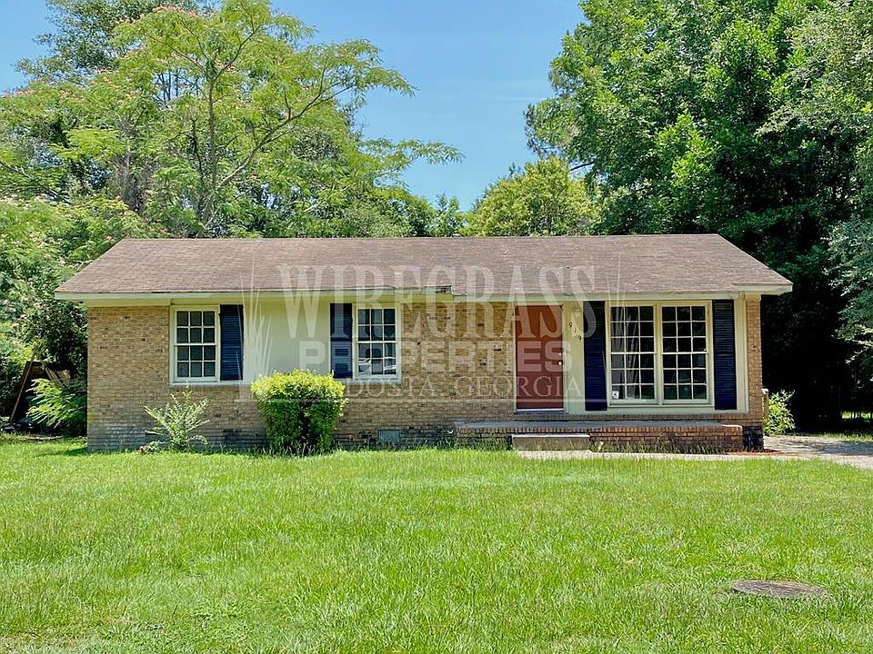 1st image of 919 Ponderosa Dr