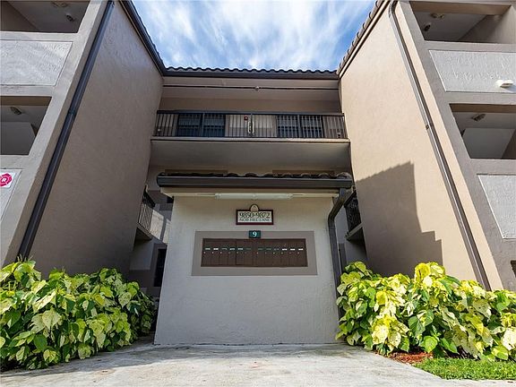 2nd image of 9866 Nob Hill Lane #9866