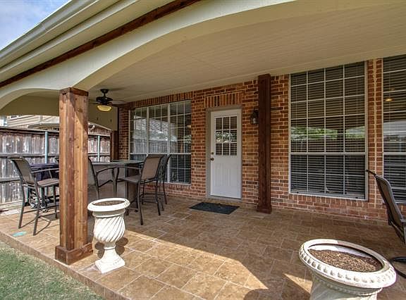 4th image of 1613 Wood Creek Ln
