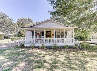 325 Hamilton St, Holly Springs, MS 38635
