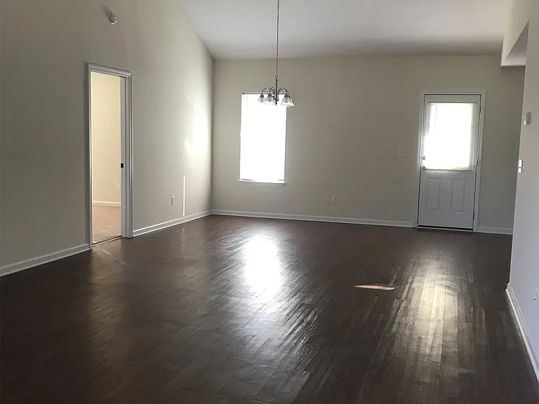 2808 Davis Rd — Photo 7