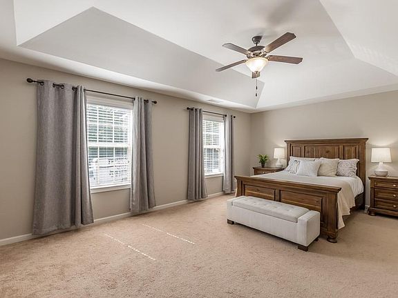 4th image of 5635 Elwood Cir