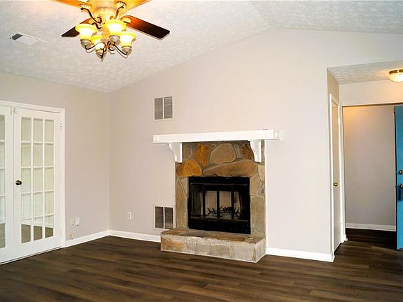 4th image of 3207 Craven Ridge Dr