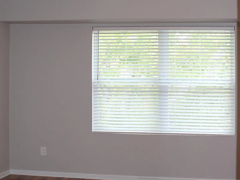 Oakcrest Cir — Photo 14