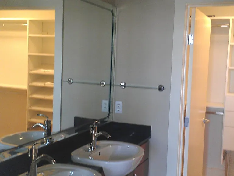 535 S Upper St #402 — Photo 9