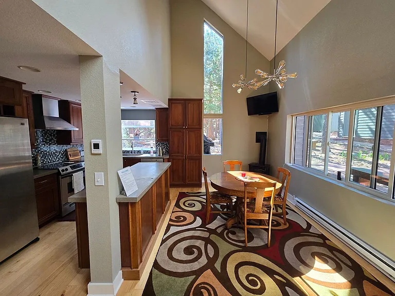 2792 Lee Hill Dr — Photo 5