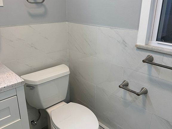 5th image of 11 Bleecker St #2