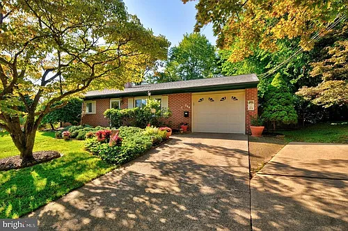 204 Belmont Dr SW Photo 1