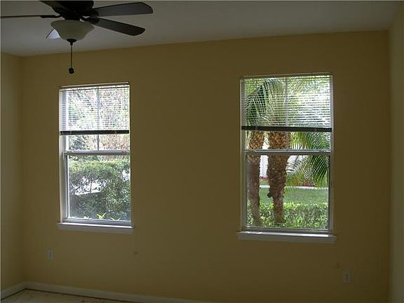 5th image of 225 Murcia Dr APT 111