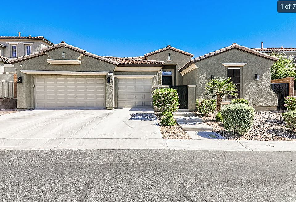 1st image of 9956 Village Walk Ave