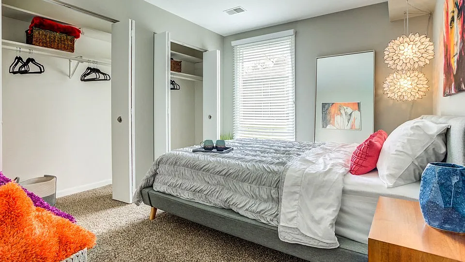The View Apartments St Charles — Photo 4