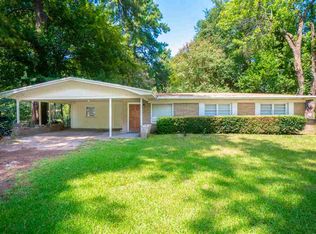 203 Commander Dr, Longview, TX 75605