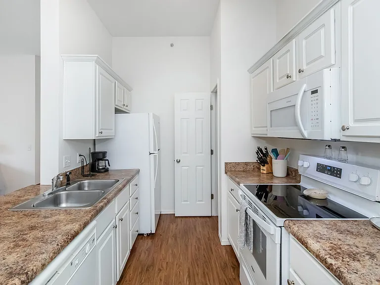 Marion Park Apartments 3 Bedroom Kitchen