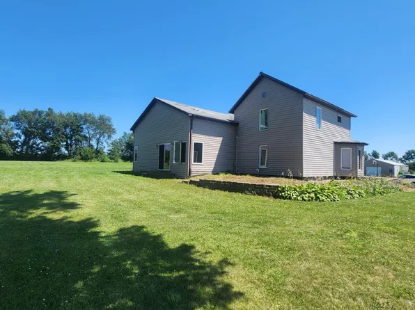 4592 W McConnell Rd, Mc Connell, IL 61050