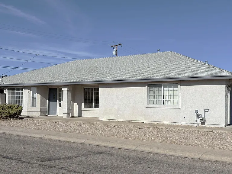 1748 Club Ave — Photo 2