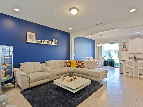 3rd image of 522 Richmond Dr
