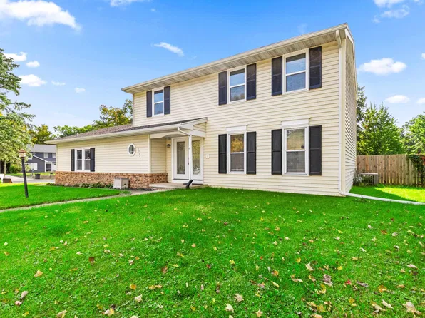 1504 W Grandridge Ct, Dunlap, IL 61525