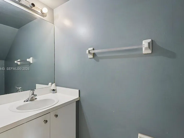 1650 NE 33rd Rd #112-10 — Photo 13