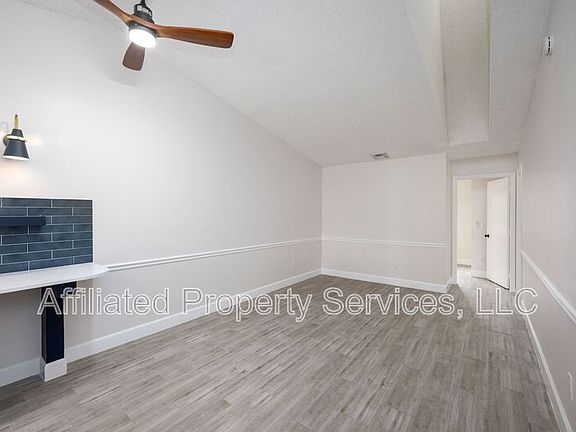 5th image of 5218 Stacy St Unit 14