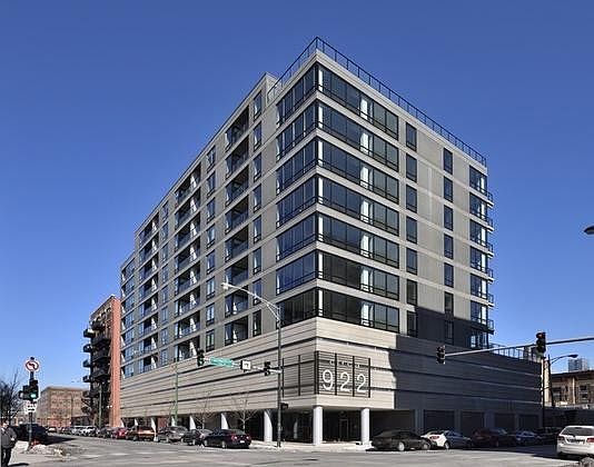 4th image of 922 Washington Blvd #614