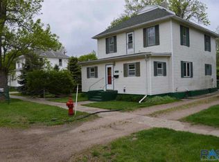 361 N 3rd St, Emery, SD 57332