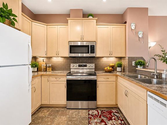 4th image of 111 S Tarawood Ln NE #303