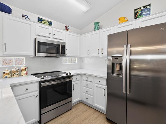 5th image of 7240 Pineschi Pl