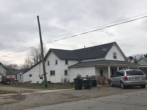 5th image of 106 E 2nd St